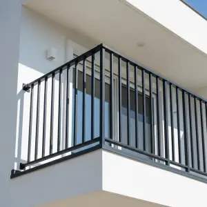 Cek 5 Standar Keamanan Ini Sebelum Pasang Railing Balkon
