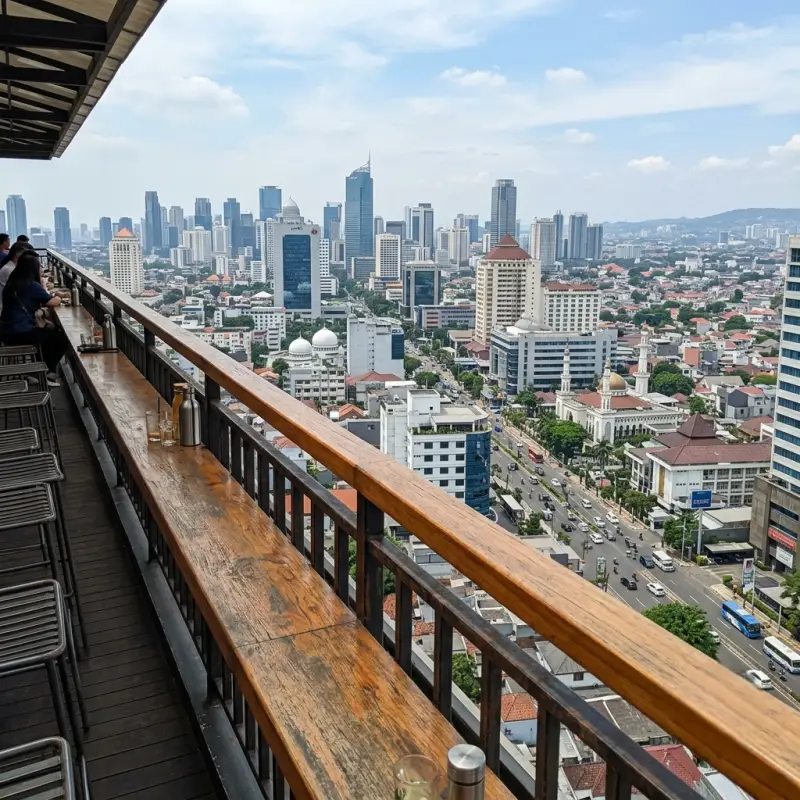 Railing Balkon Kombinasi Besi dan Kayu [4]