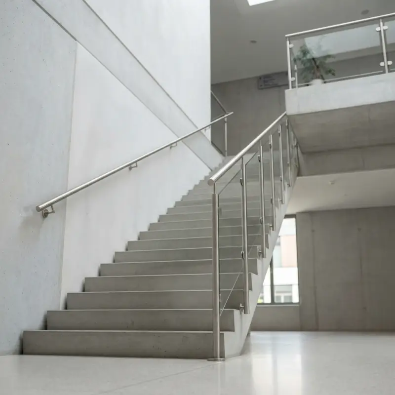 Railing Tangga Stainless dengan Panel Kaca [4]