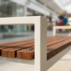 Bangku Taman Rangka Besi Dudukan Kayu Solid [3]