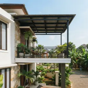 Kanopi Balkon Baja Hollow Atap Gelombang Gaya Tropis Modern [4]