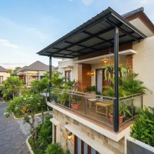 Kanopi Balkon Baja Hollow Atap Spandek Gaya Tropis Modern [2]
