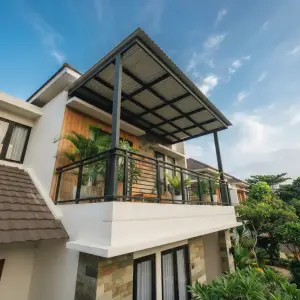 Kanopi Balkon Baja Ringan Atap Gelombang Gaya Tropis Modern [2]
