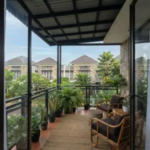 Kanopi Balkon Besi Hollow Finishing Powder Coat Atap Gelombang