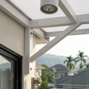 Kanopi Balkon Rangka Besi Atap Polycarbonate [4]