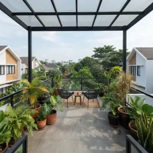Kanopi Balkon Rangka Besi Hollow Atap Polycarbonate