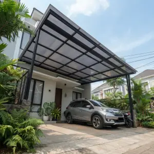 Kanopi Carport Rangka Besi Hollow Atap Polycarbonate