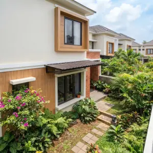 Kanopi Jendela Besi Hollow Atap Spandek Gelombang