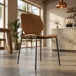 Kursi Cafe Plywood Rangka Besi Hitam [5]