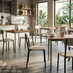 Kursi Cafe Rangka Besi Dudukan Kayu Oval