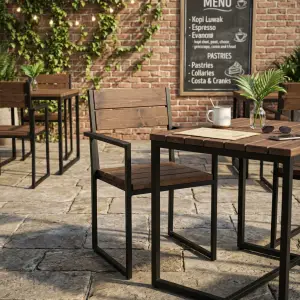 Kursi Cafe Rangka Besi Kayu Industrial Armrest