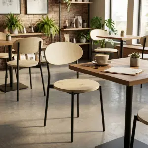 Kursi Cafe Rangka Besi Sandaran Oval Dudukan Kayu