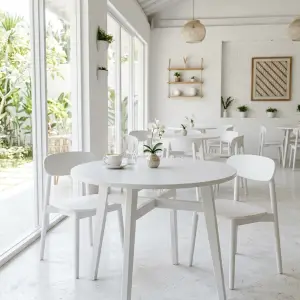 Meja Makan Bulat Kaki Kayu Finishing Duco