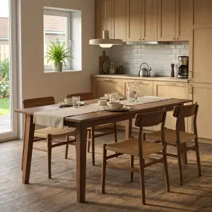Meja Makan Kayu Solid Kaki Lancip Gaya Scandinavian [4]