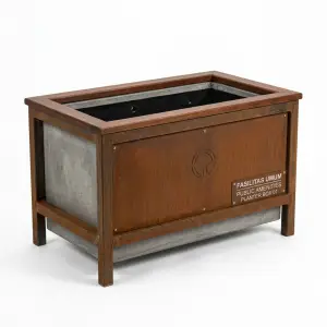 Planter Box Besi Corten dengan Frame Kayu