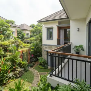 Railing Balkon Besi Hollow Top Kayu [3]