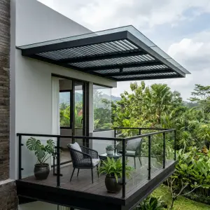 Railing Balkon Kaca Tempered Frame Besi Minimalis [4]