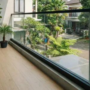 Railing Balkon Kaca Tempered Profil Besi Hitam [2]