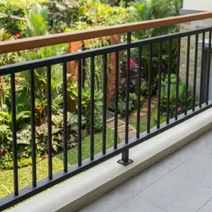 Railing Balkon Kaca Tempered Rangka Besi Hollow Finishing Powder Coat