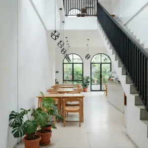 Railing Tangga Besi Hollow Vertikal Gaya Minimalis Modern [3]