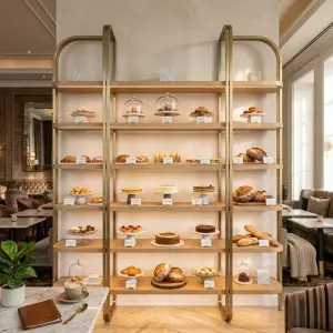 Rak Display Bakery Besi Finishing Gold dengan Rak Kayu 5 Susun