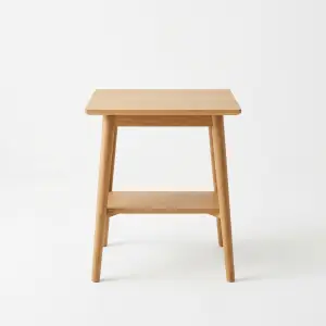 Side Table Kayu Oak Scandinavian dengan Rak Bawah